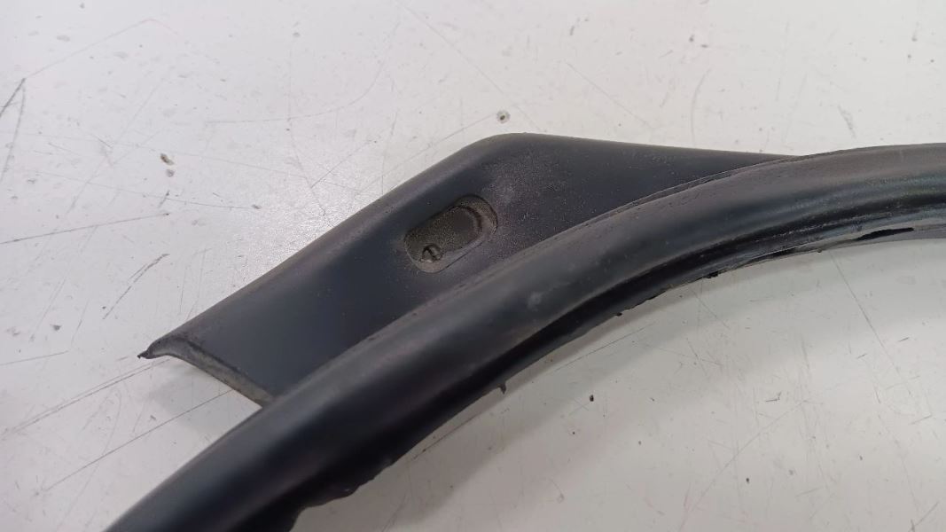 Hyundai Sonata On Door Seal Rubber Right Passenger Front 2011 2012 2013 2014