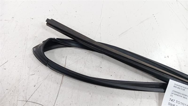 Toyota Prius Door Glass Window Seal Rubber Left Driver Rear Back 2015 2014 2013