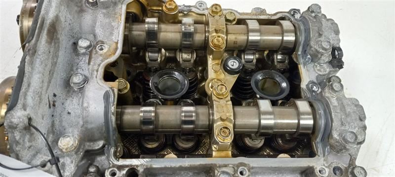 Driver Left Cylinder Head Fits 17-19 IMPREZA