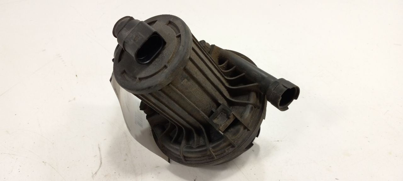 Volkswagen  JETTA     2002 Vacuum Pump 2003 2002 2001 2000