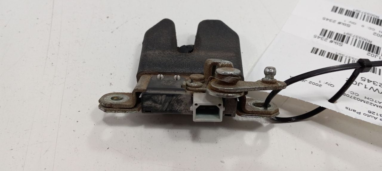 Volkswagen Jetta Trunk Latch 2003 2002 2001 2000