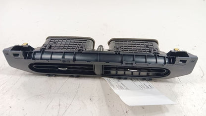 Toyota Prius Center Dash Vent    2012 2013 2014 2015