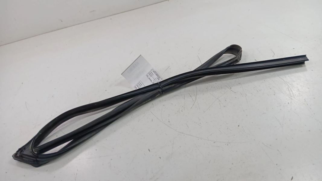 Acura MDX Door Glass Window Seal Rubber Right Passenger Front 2010 2011 2012 201