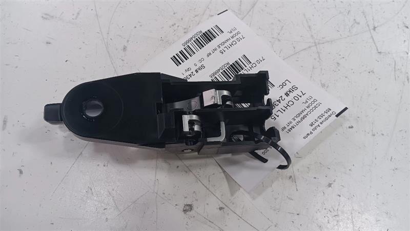 Chrysler 200 Door Handle Right Passenger Front Interior Inside  2015 2016 2017