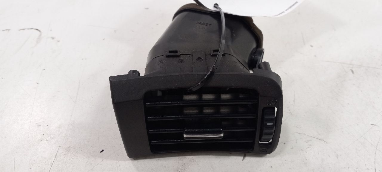 Hyundai XG350 Dash Air Vent Left Driver 2003 2004 2005