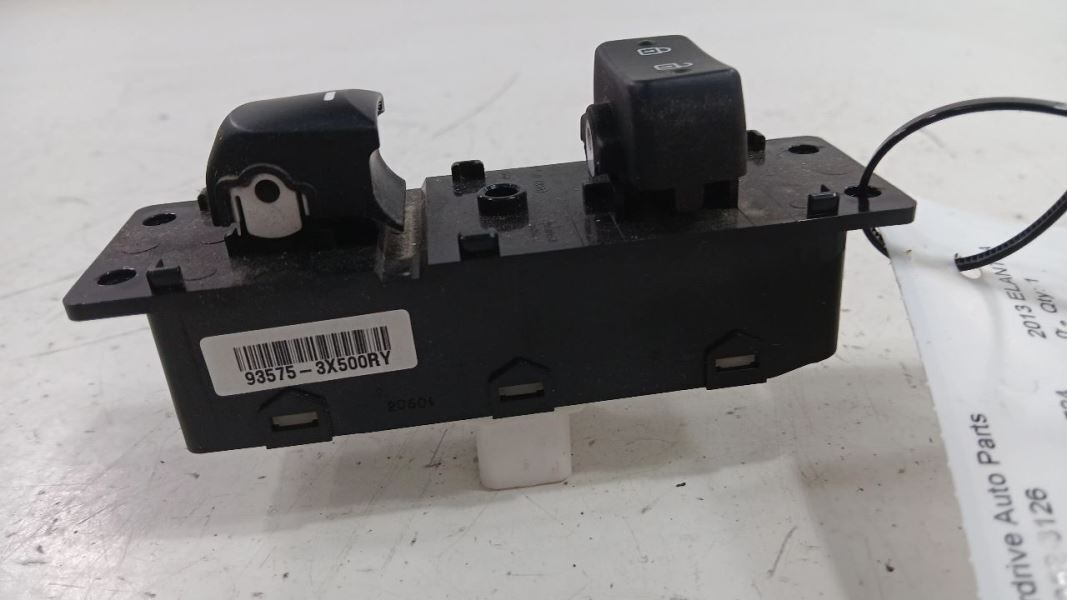 Hyundai Elantra Power Window Switch Right Passenger Front  2011 2012 2013 2014 2