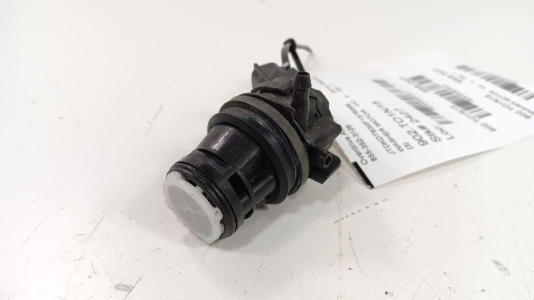 Toyota Prius Washer Motor   2012 2013 2014 2015