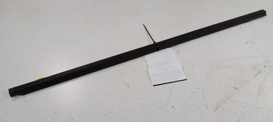 Hyundai Elantra Door Glass Window Weather Strip Trim Front Right Passenger 2012