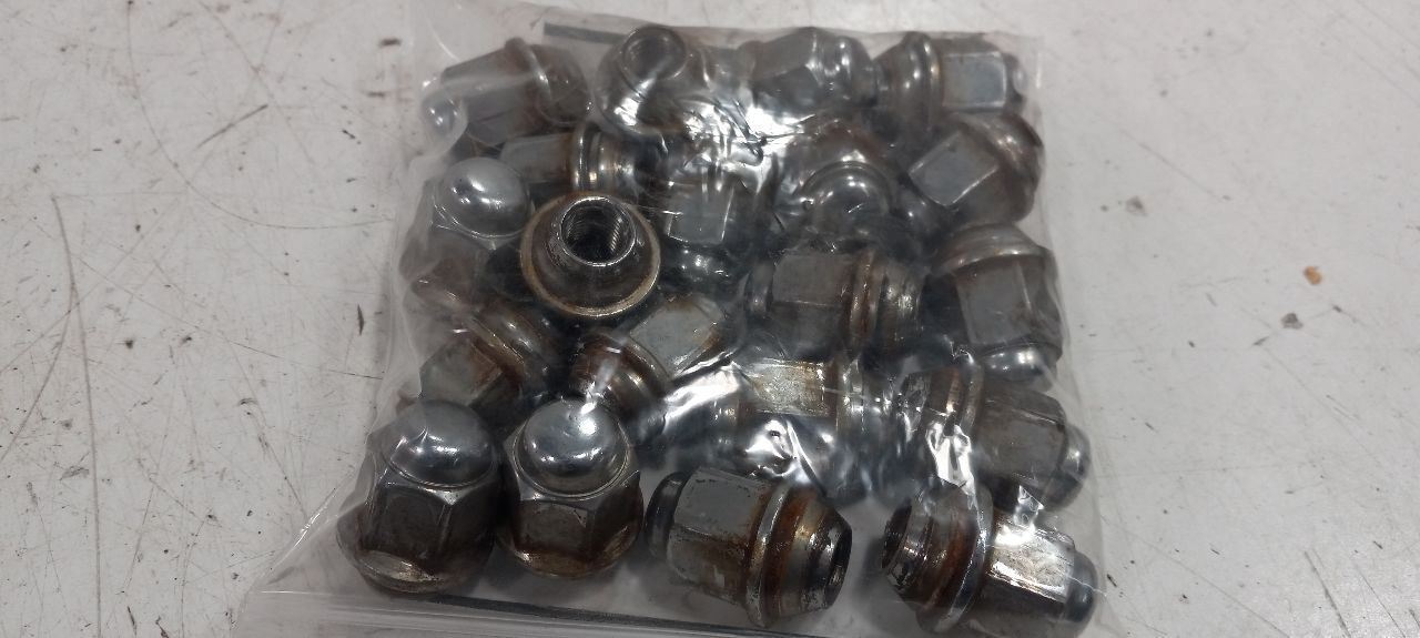 Hyundai Sonata Lug Nut Set 2011 2012 2013