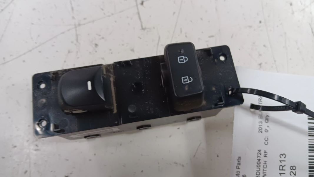 Hyundai Elantra Power Window Switch Right Passenger Front  2011 2012 2013 2014 2