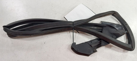 Hyundai XG350 On Door Seal Rubber Right Passenger Front 2003 2004 2005