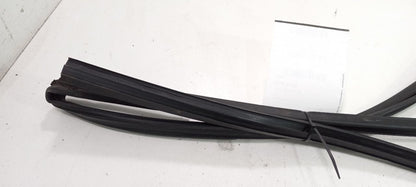 Nissan Altima Door Glass Window Seal Rubber Right Passenger Front 2010 2009 2008