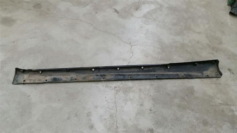 2004 Toyota Celica Rocker Panel Trim Cover Molding Skirt Right Passenger 2005