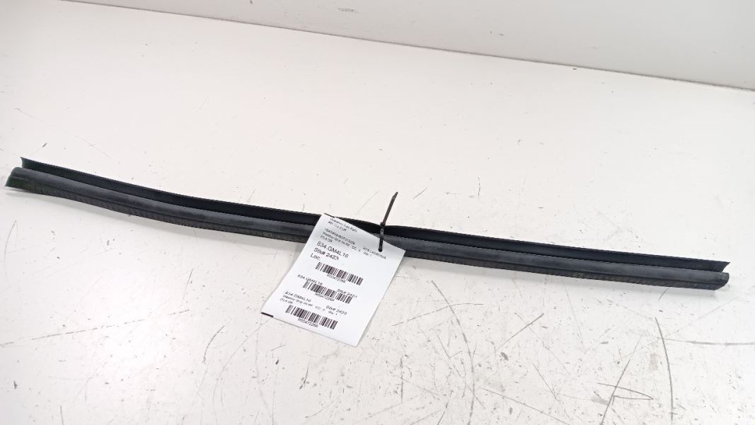 Buick Lacrosse Right Front Weather Strip Interior 2013 2014 2015 2016