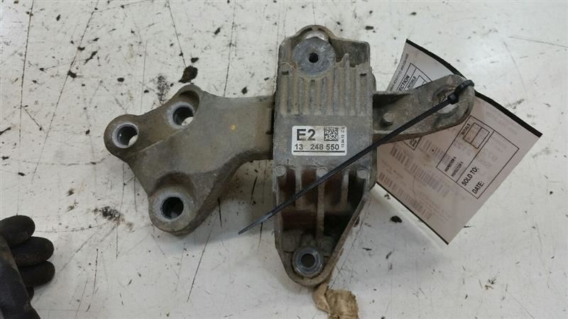 2012 Chevy Cruze Engine Motor Mount Left Driver 2013 2014 2015 2016