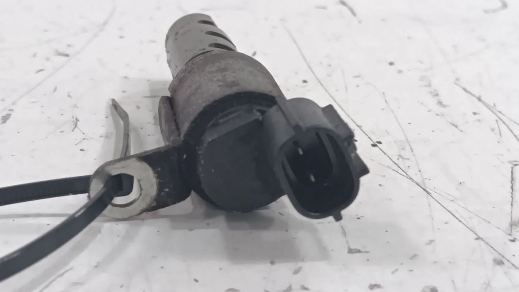 Lexus LS460 Variable Timing Gear Oil Control Valve Solenoid Cylinder Head  2007