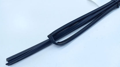 Versa Door Glass Window Seal Rubber Right Passenger Rear Back 2008 2009 2010 11