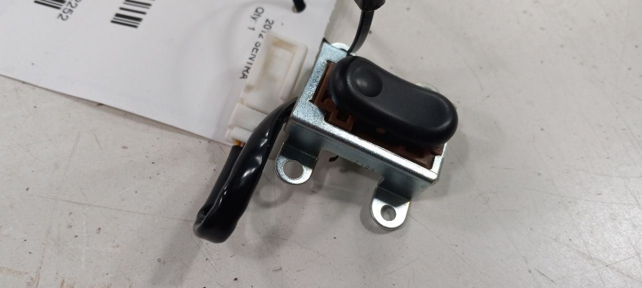 Sentra Sun Roof Sunroof Switch 2012 2011 2010 2009 2008 2007