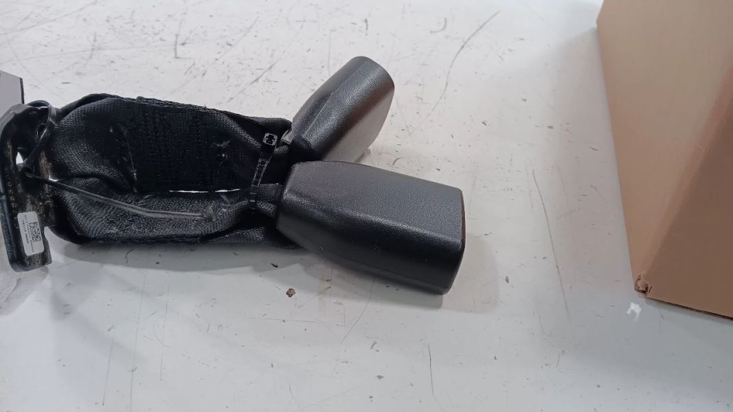 Ford Taurus Seat Belt Buckle Latch Left Driver Rear Back  2013 2014 2015 2016