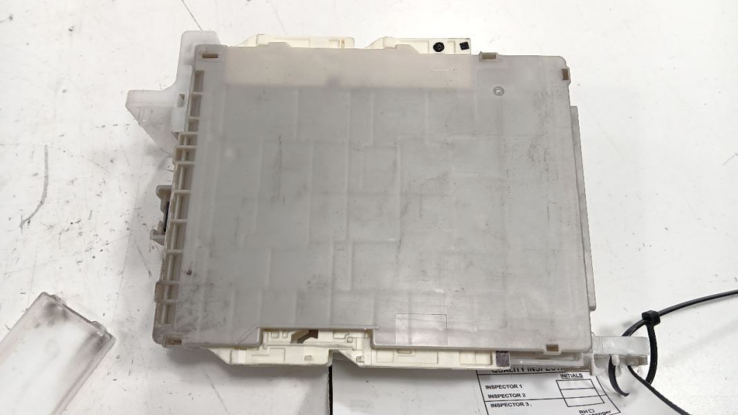 Toyota Prius Cabin Fuse Box    2012 2013 2014 2015