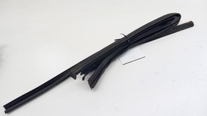 Vue Door Glass Window Seal Rubber Right Passenger Rear Back 2004 2005 2006 2007