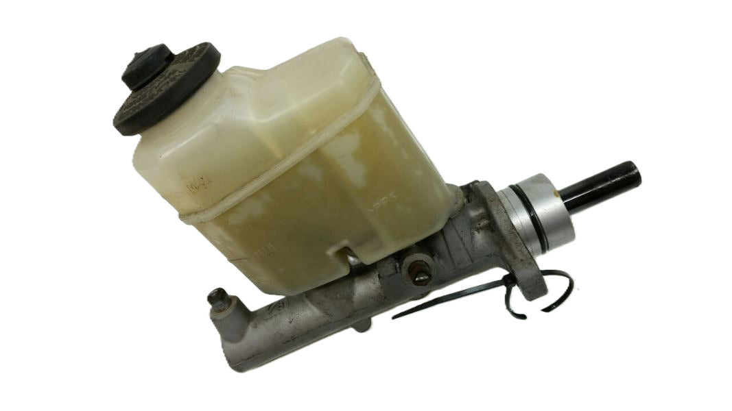 Brake Master Cylinder 4 Cylinder Fits 04-08 Toyota Solara