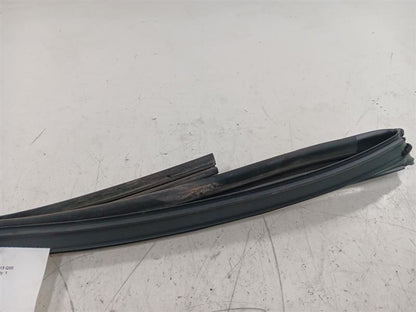 Infiniti Q50 Door Glass Window Seal Rubber Right Passenger Front 2014 2015 2016