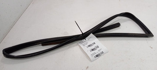 Hyundai Elantra Door Glass Window Seal Rubber Left Driver Front 2009 2010 2012