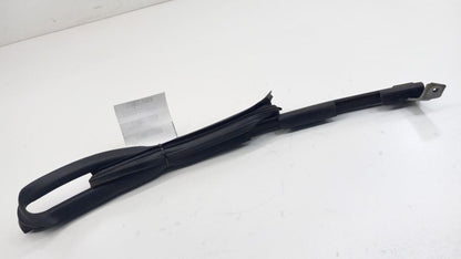 Sentra Door Glass Window Seal Rubber Right Passenger Rear Back 2006 2005 2004 03