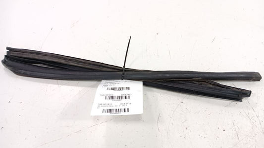 Honda Insight Door Glass Window Seal Rubber Right Passenger Rear Back 2010 2011