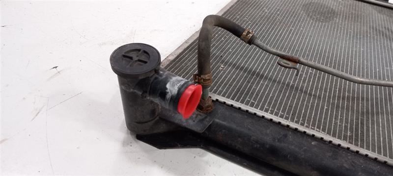 Radiator Canada Market 2ZRFE Engine Fits 09-14 MATRIX