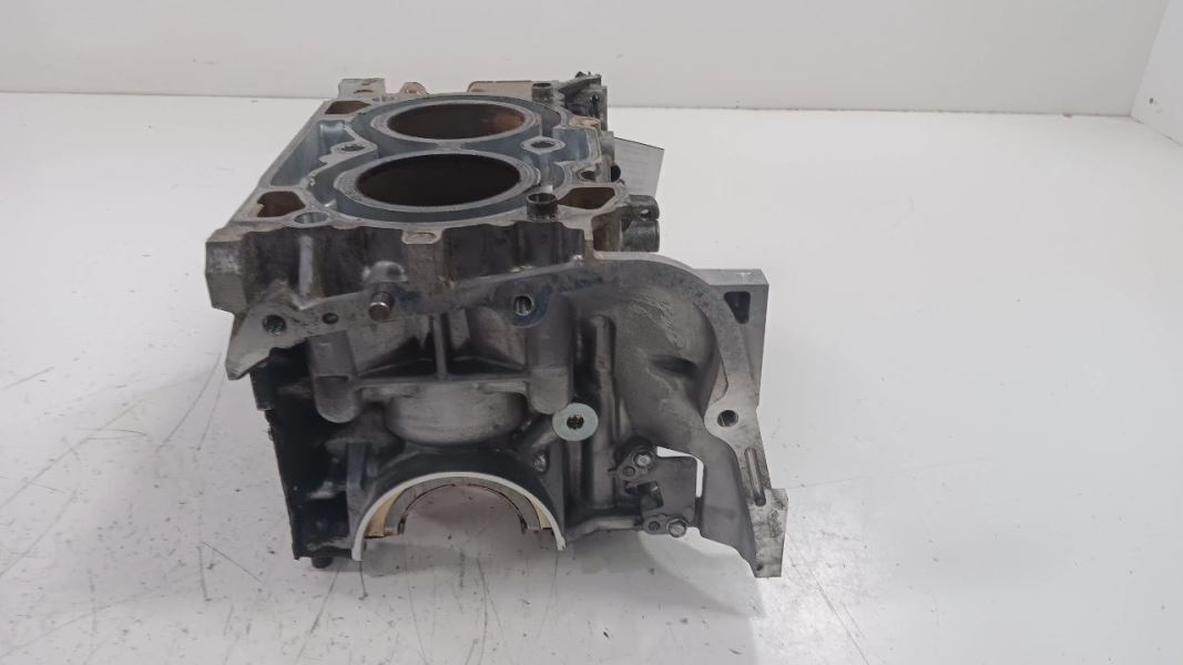 Engine Cylinder Block Driver Left Fits 17-19 IMPREZA