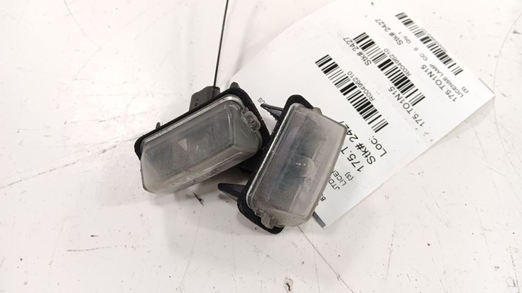 Toyota Prius License Lamp    2012 2013 2014 2015