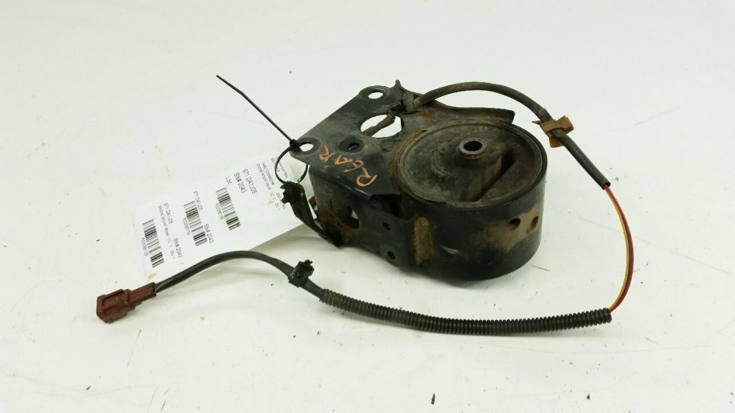 2005 Nissan Altima Engine Motor Mount Rear Back 2002 2003 2004 2006