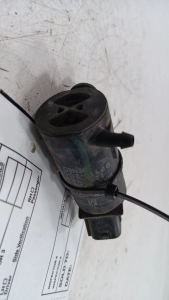 Hyundai Sonata Windshield Washer Wash Fluid Reservoir Motor Pump Electric 2011 2