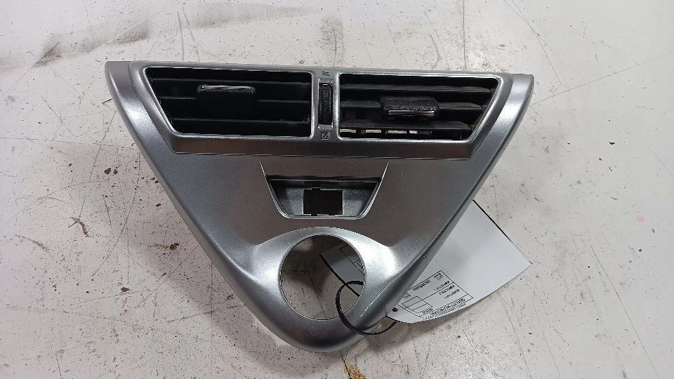 Toyota Scion IQ Dash Air Vent Center Middle  2011 2012 2013 2014 2015