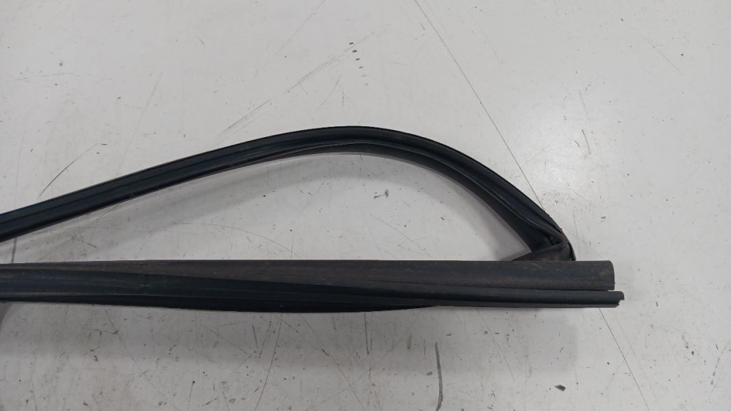 Honda Civic Door Glass Window Seal Rubber Right Passenger Front 2013 2014 2015