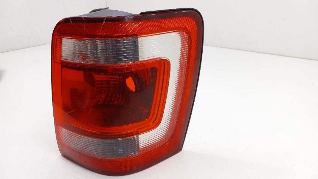 Passenger Right Tail Light Lamp Fits 08-12 ESCAPE