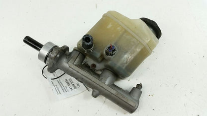 Brake Master Cylinder 4 Cylinder Fits 04-08 Toyota Solara