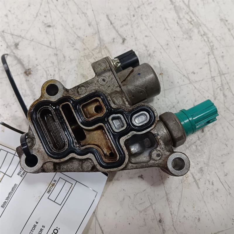 Honda CR-V Variable Timing Gear Oil Control Valve Solenoid Cylinder Head  2012 2