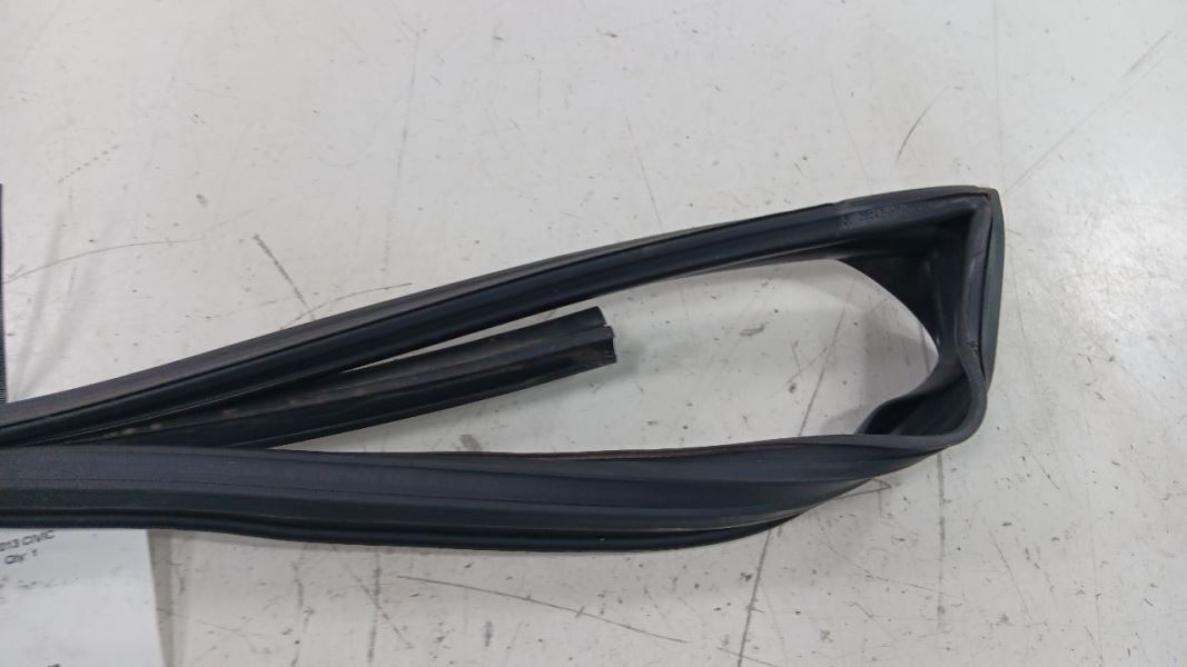 Honda Civic Door Glass Window Seal Rubber Right Passenger Rear Back 2013 2014 15