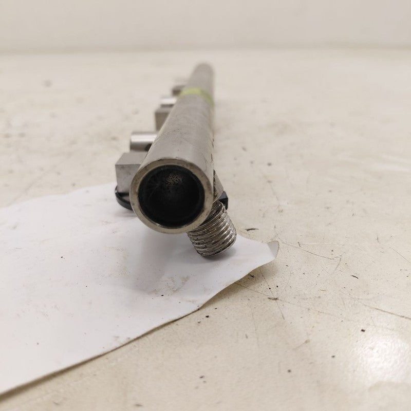 Kia Sorento Right Rear Fuel Rail Injection Injector Mount Bar  2018 20