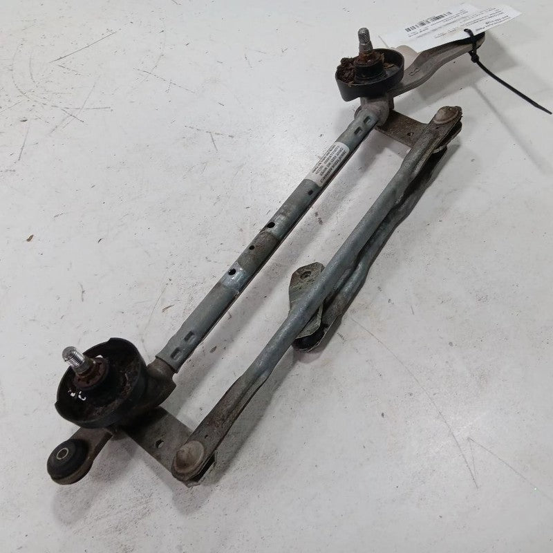 Nissan Versa Windshield Wiper Transmission Linkage 2023 2022 2021 2020