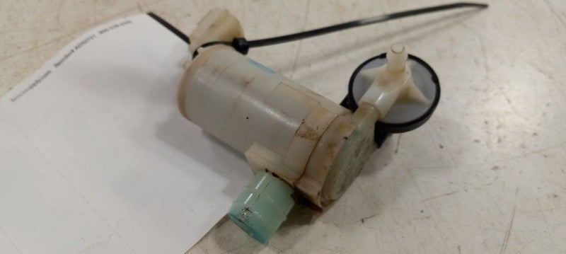 Nissan Rogue Windshield Washer Wash Fluid Reservoir Motor Pump Electric 2012 13