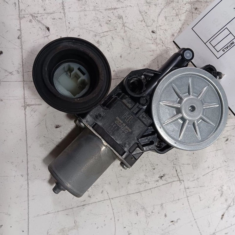 Passenger Right Rear Power Window Motor Fits 18-23 Nissan Kicks OEM