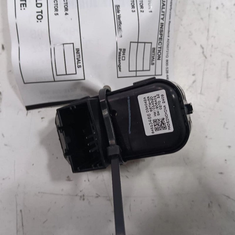 Chevy Malibu Power Window Switch Right Passenger Rear  2019 2020 2021 2022 2023 