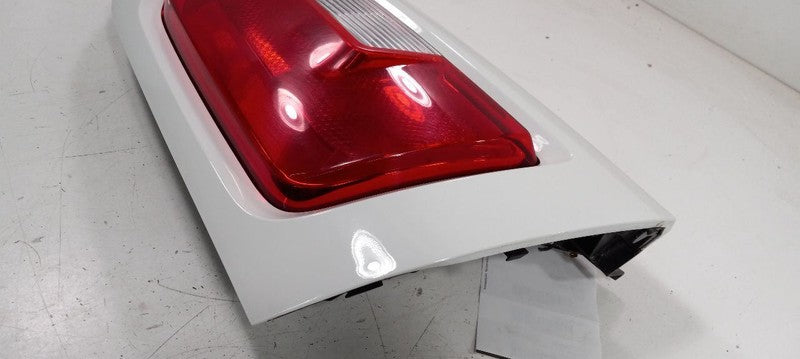 924102K510 Driver Left Tail Light Brake Outer Surround Incandescent Bulb 12-13 Kia Soul
