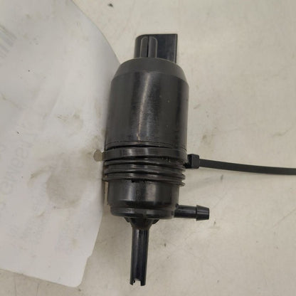 Cadillac CT6 Windshield Washer Wash Fluid Reservoir Motor Pump Electri