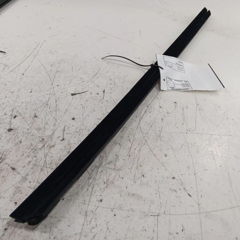 Nissan Kicks Right Front Weather Strip Interior  2021 2022 2023 2024 O