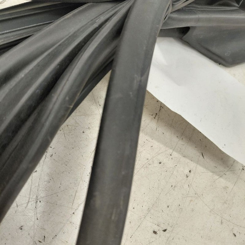 Toyota Prius On Door Seal Rubber Right Passenger Front  2022 2021 2020